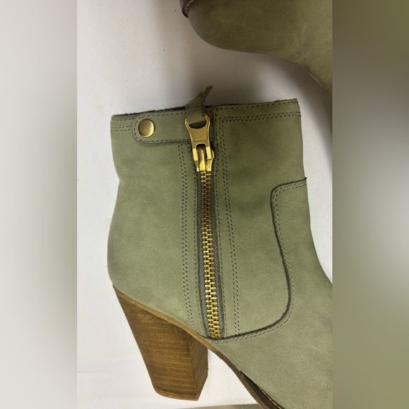 ALDO Green-Gray Leather Zip High Heel Ankle Boots Womens Size 9 - Picture 8 of 15